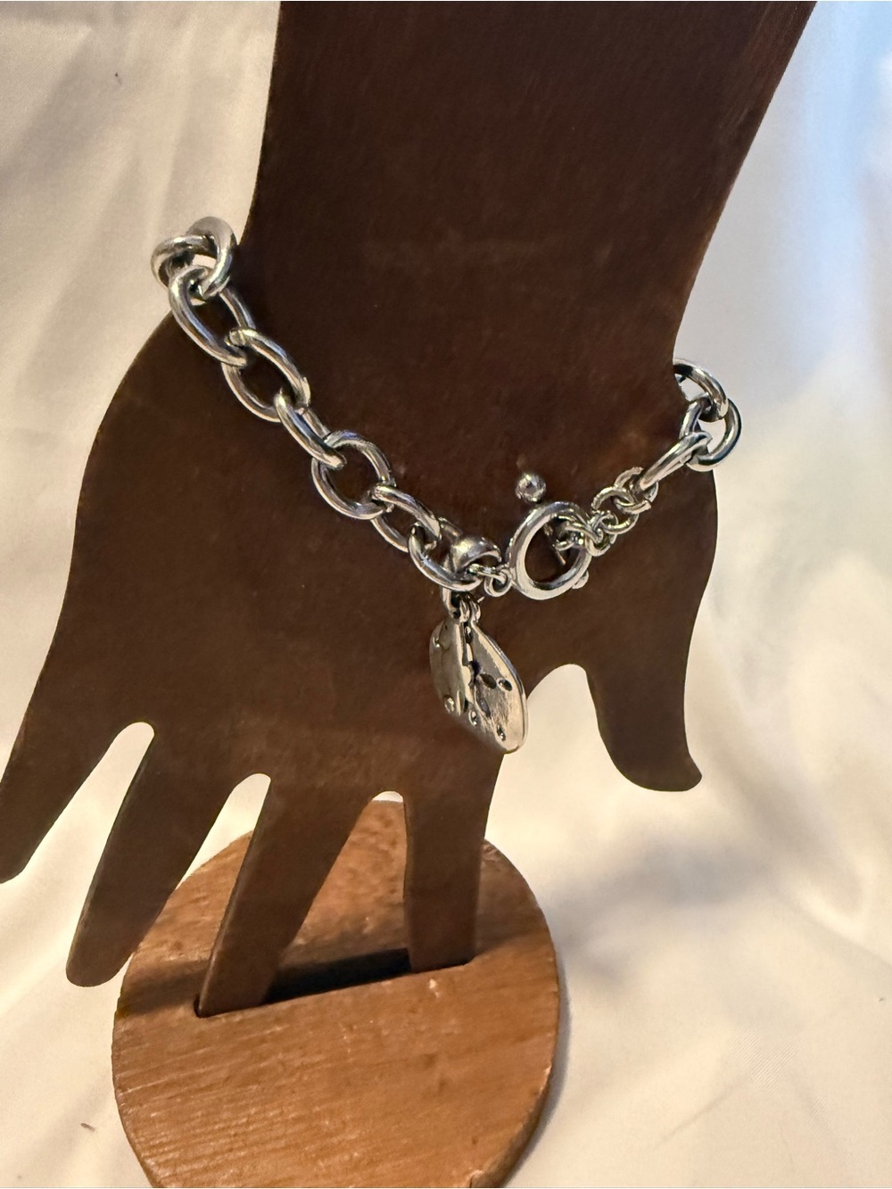 Silvertone Beach Bracelet 7 In